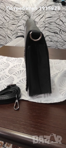 Дамска чанта, снимка 2 - Чанти - 54099112