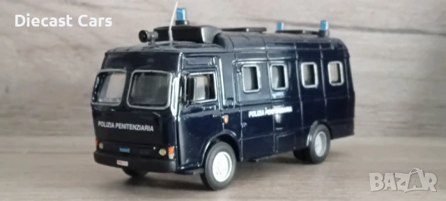 Police Cars,  Полицейски коли, линейки VW 1:43 спечиален режим , снимка 3 - Колекции - 54887439