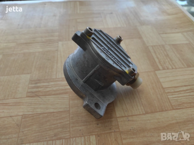 Нова вакуум помпа Опел Вектра А, Астра F, Кадет 1,7D, 1.7TD, 1.6D - 02 527 38, снимка 3 - Части - 54330024