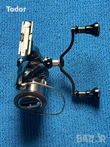 Shimano Stella C3000SDH, снимка 2 - Макари - 55147493