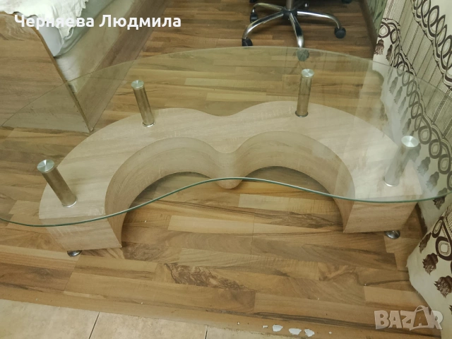 Холна маса с стъклена повърхност, снимка 3 - Маси - 54799366