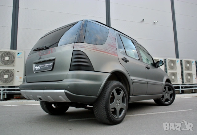 Mercedes-Benz ML 320 ГАЗ*AMG*NAVI*, снимка 9 - Автомобили и джипове - 54783665
