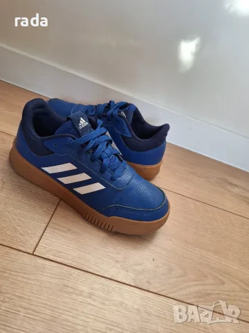 Маратонки Adidas,  номер 36 1/2, снимка 3 - Детски маратонки - 55610326