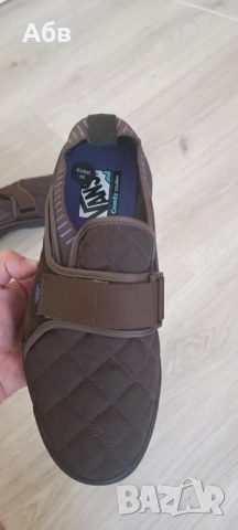 Спортни обувки VANS, снимка 9 - Спортни обувки - 54637348