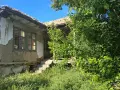 от собственик,без посредник,продава парцел в който има стара къща за събаряне, снимка 2