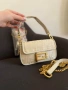 Луксозна чанта Fendi-IM94j, снимка 3