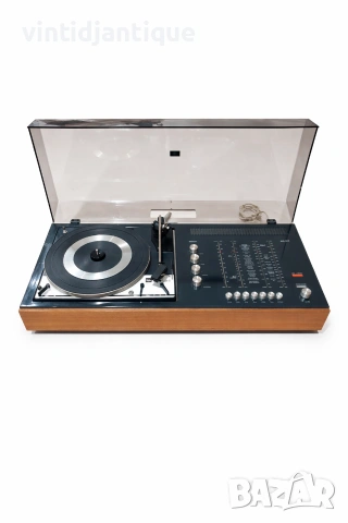 Ретро стерео система Wega Studio 3210, снимка 2 - Антикварни и старинни предмети - 54056460