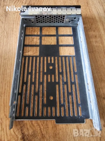 Dell PowerEdge 3.5" HDD Caddy (F238F / 0F238F) – SAS/SATA Шейни за R210, R310, R410, R320, R510 и др, снимка 8 - Други - 54455000