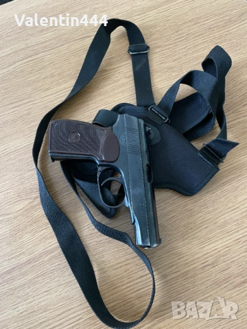 ПИСТОЛЕТ „МАКАРОВ“ -ДЕАКТИВИРАН/ОБЕЗОПАСЕН.