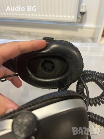 Pioneer SE-305 Vintage Headphones Japan, снимка 4 - Слушалки и портативни колонки - 55074381