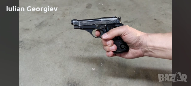 Продавам боен пистолет beretta m70-22lr