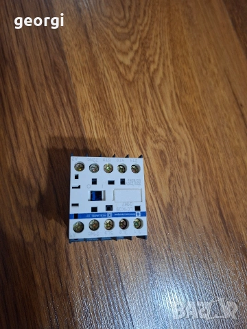 контактор 9 ампера трифазен бобина 220