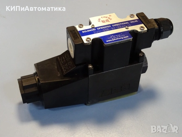 Хидравличен разпределител JUN CHENG DWH-GO2-B2-A240-10 directional valve 220V