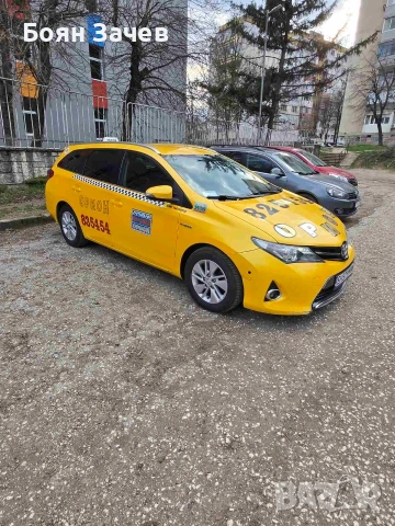 toyota Auris hibrid 1.8 2015, снимка 3 - Автомобили и джипове - 54003988