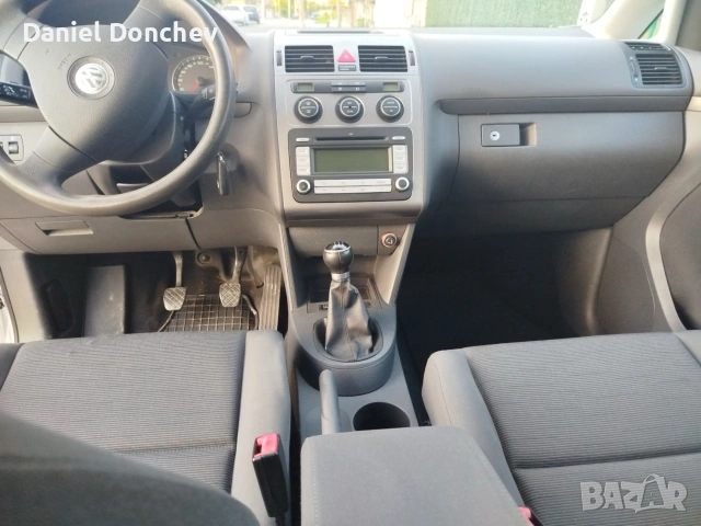 VW Touran 2009 г. 1.9 TDi, снимка 9 - Автомобили и джипове - 55158667
