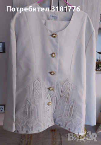 Дамски костюм с пола, италианска.