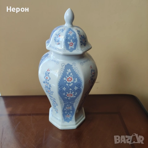Порцеланова ваза, снимка 4 - Аксесоари за кухня - 55151241