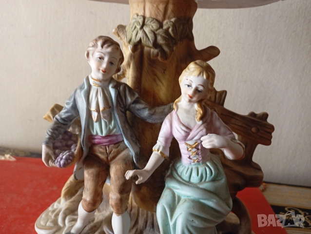 Винтидж порцеланова бонбониера, снимка 2 - Други ценни предмети - 47720410