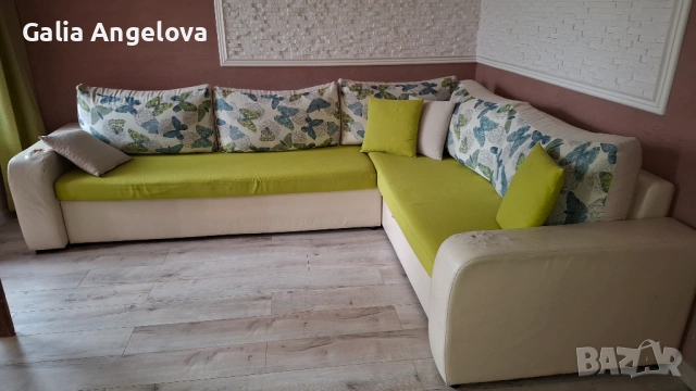 Продавам холова гарнитура 