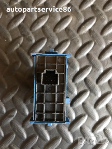 Бутон за стъкло за задна дясна врата за Toyota Avensis (2009-2013) 84810-05070, снимка 2 - Части - 54217103