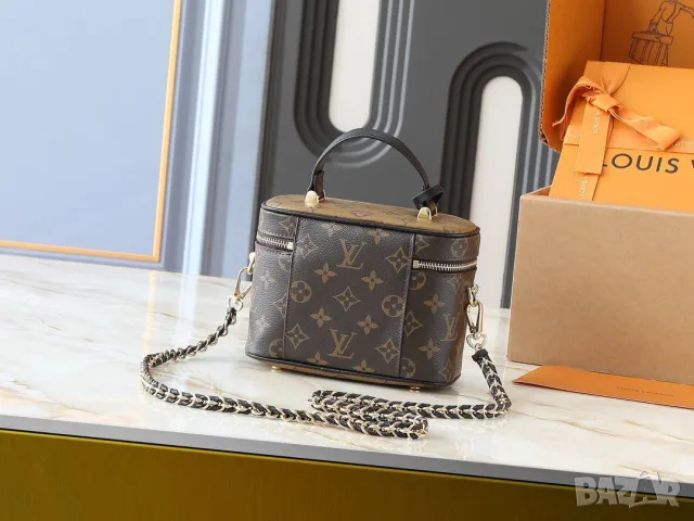 Louis Vuitton Vanity PM Monogram , снимка 3 - Чанти - 55416322