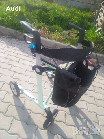 Сгъваема алуминиева  проходилка ролатор за възрастни, оперирани, трудно подвижни хора. Марка SERVER , снимка 11 - Ролатори - 54099678