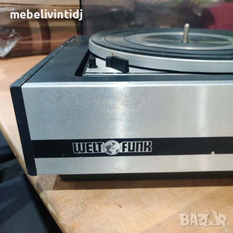 Ретро грамофон с радио от серията Wega Studio 211, снимка 6 - Антикварни и старинни предмети - 54031243