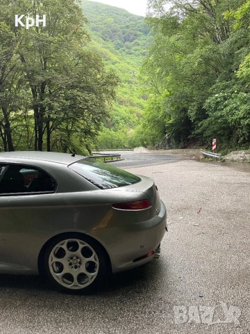 Alfa Romeo GT 1.9 JTD, снимка 6 - Автомобили и джипове - 54491412