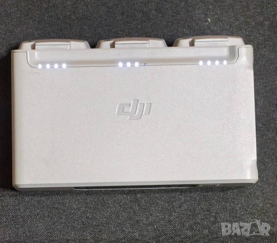DJI зарядна станция/хъб с 3 батерии (Mini 2 / 2 SE / SE / 4K), снимка 2 - Дронове и аксесоари - 54570321