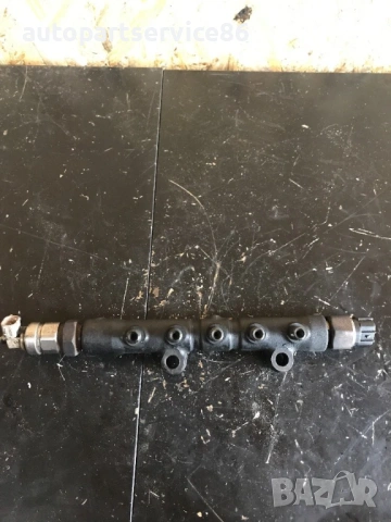 Горивна рейка с датчици за Toyota Corolla / Avensis 2.0 D4D (2006)