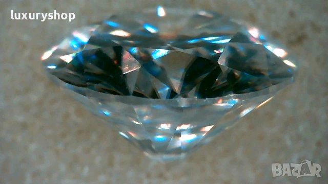 Диамант, Moissanite Brilliance, със сертификат, гравиран номер на камъка - 25 евро - 1 карат, снимка 9 - Пръстени - 55082787
