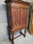 Шкаф в Готически стил с дърворезба , снимка 2