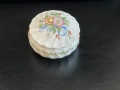Порцеланова кутия Wedgwood "Ribbon Cascade". Великобритания., снимка 1