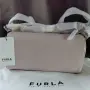 Оригинална чанта за рамо и кросбоди FURLA Намалена цена -44%, снимка 1