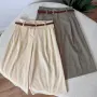 Дамски плисирани бермуди с колан, снимка 1