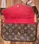 Дамска чанта през рамо (Louis Vuitton), снимка 4