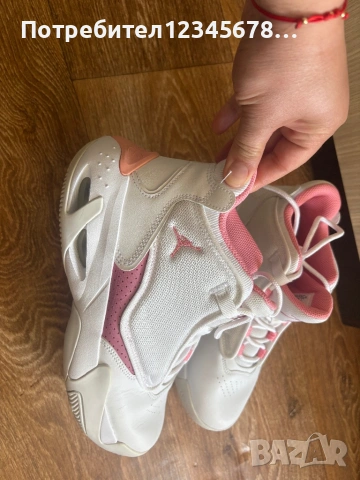 Nike Jordan Max Aura 4, снимка 2 - Маратонки - 54193921