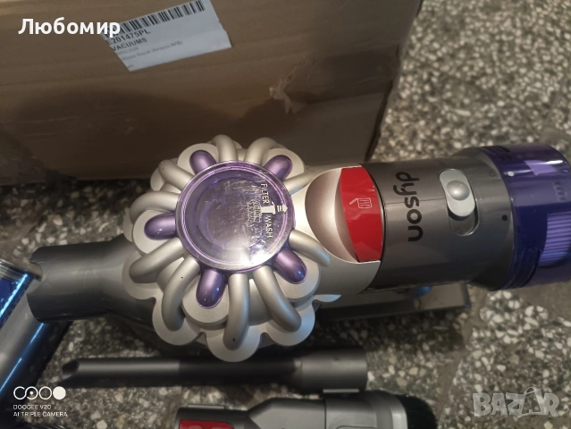 Безжична вертикална прахосмукачка Dyson V8 Advanced, снимка 3 - Прахосмукачки - 54576435