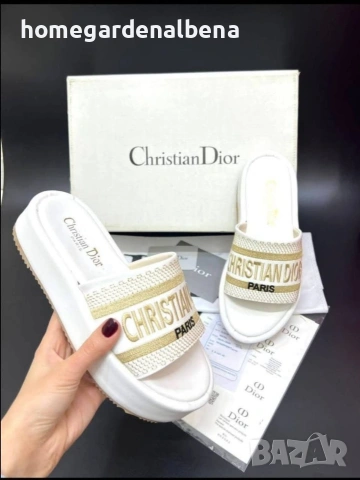 Дамски летни чехли на платформа с бродерия - Черни и Бели