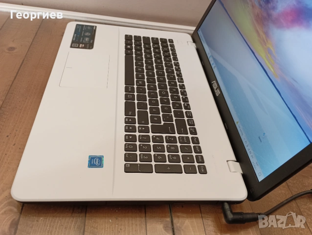 Лаптоп Asus F7515  N3060 / 17,3", снимка 5 - Лаптопи за дома - 54438768