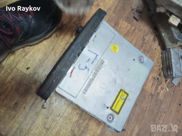  Радио CD RCD300 1K0035186G , VW Golf V 1.9 TDI , снимка 2 - Части - 55299583