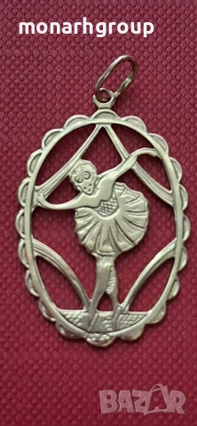 Златна висулка