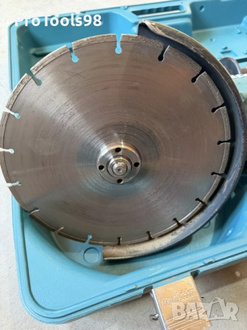 Makita GA9020R 230mm, снимка 4 - Ъглошлайфи - 55427566