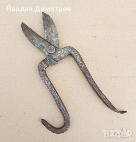 Стара кована ножица , снимка 2 - Антикварни и старинни предмети - 54924157