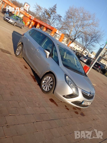 Opel Zafira Tourer LPG, снимка 3 - Автомобили и джипове - 54456607