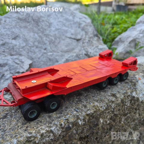 Kraz  +  ремарке в мащаб 1:43, снимка 4 - Колекции - 54151641