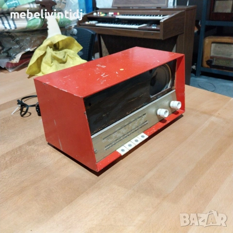 Лампово радио Philips B2X92A, снимка 4 - Антикварни и старинни предмети - 53650744
