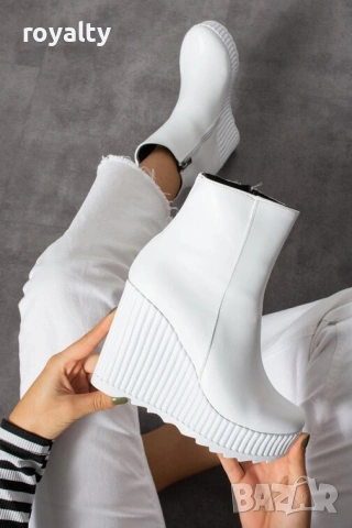 Боти на платформа - бяла кожа