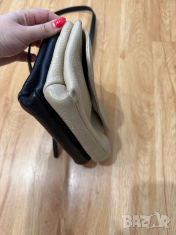 DKNY оригинална дамска чанта от естествена кожа, снимка 3 - Чанти - 54106763