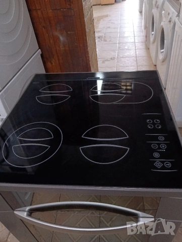 Уникална свободно стояща печка с керамичен плот Gorenje Pinin Farina с две години гаранция!, снимка 2 - Печки, фурни - 54624590